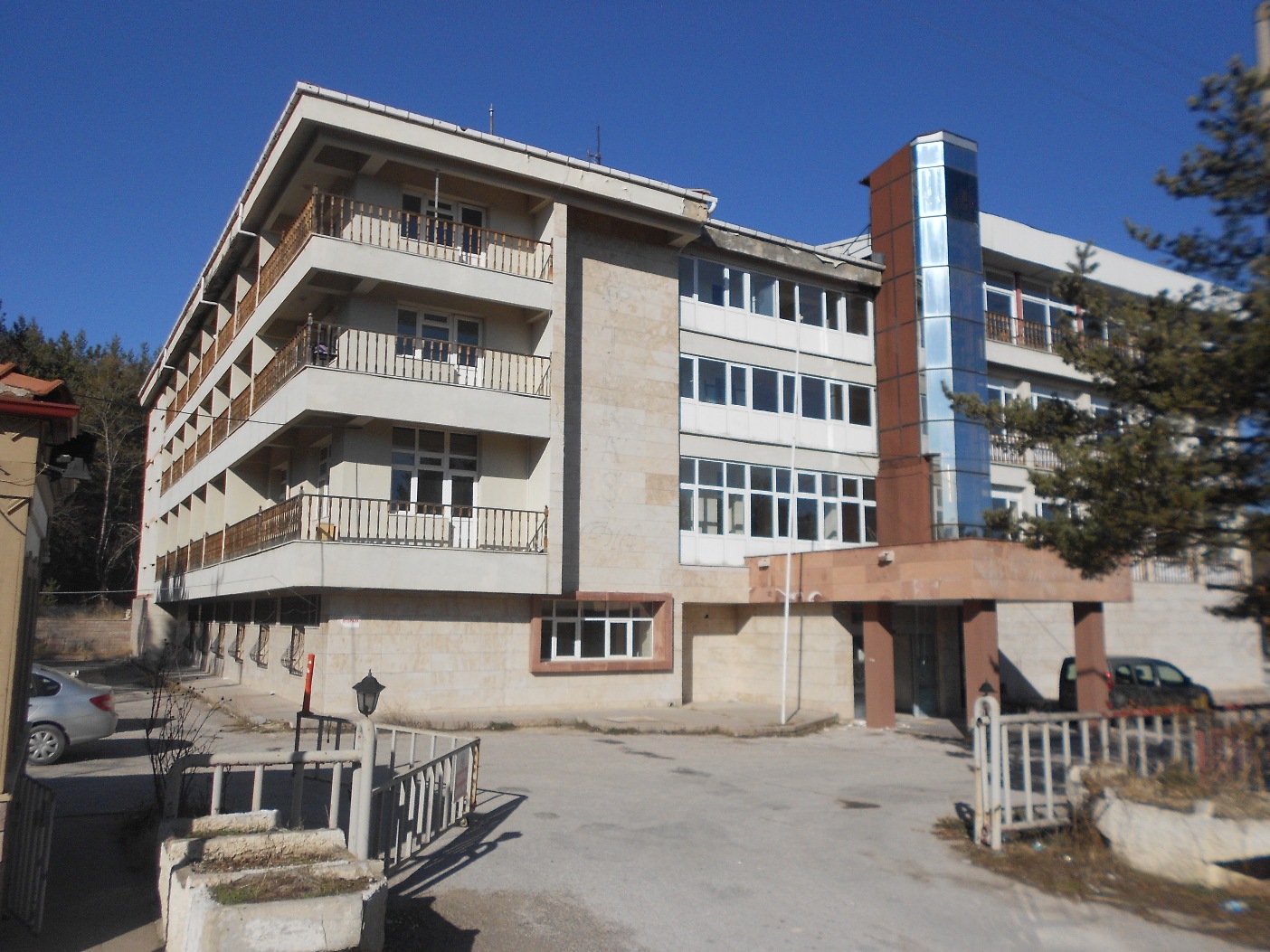 Turaş Otel Binası Deprem Tahkiki ve Güçlendirme Projeleri